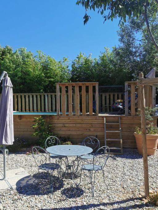 Maison Avec Piscine Dans Village Provencal. Courthézon Exterior foto